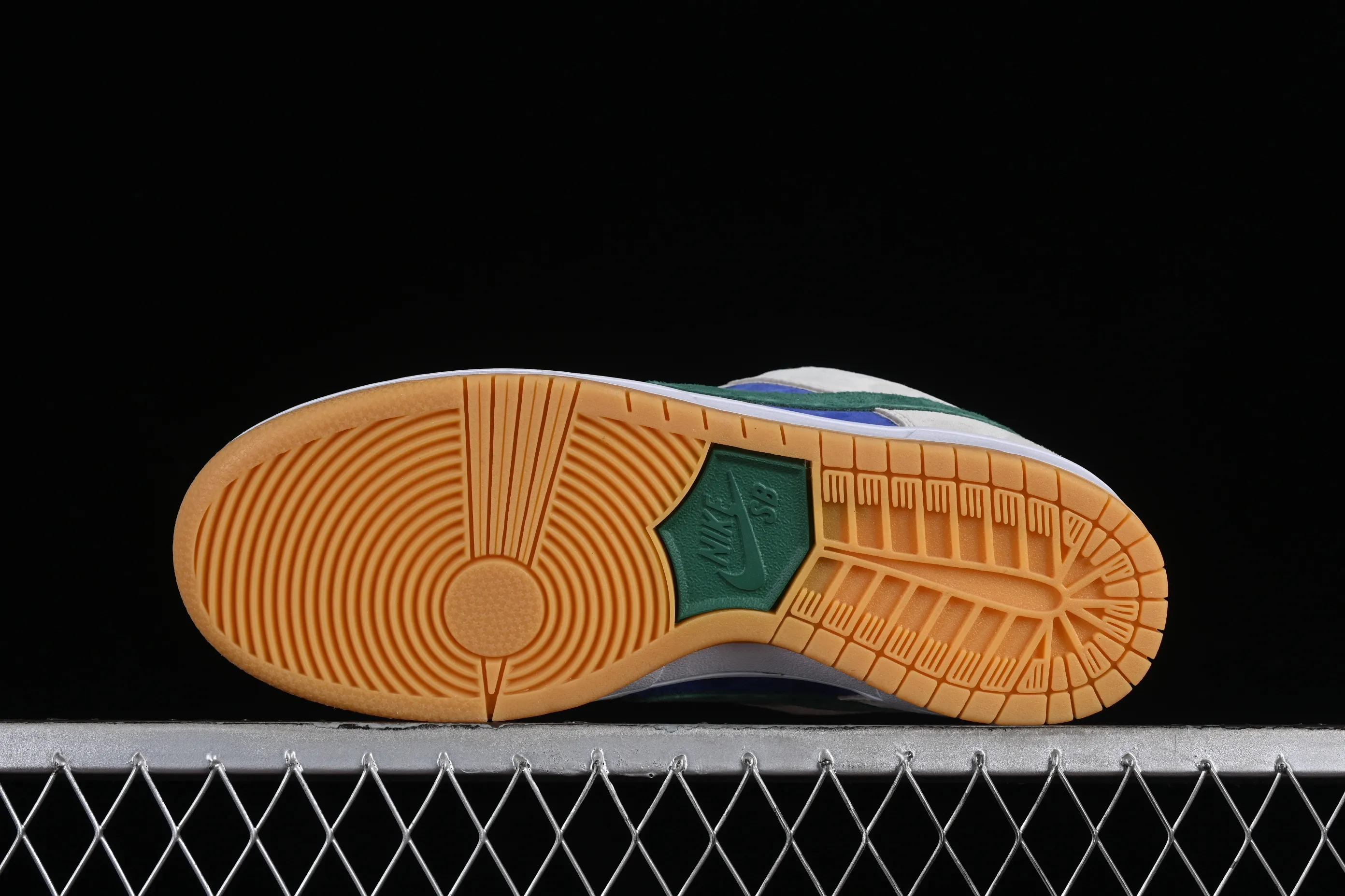All categories Nk SB Dunk series Nk SB Dunk Low low-top sneakers N version Nk SB Dunk Low "Hyper Royal" Teenage Mutant Ninja Turtles Leonardo SB low-top casual sneakers HF3704-001
